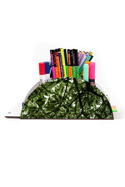 kutuTR Wooden Vip Leaf Series Rainbow Ruled Desktop Pen Holder Organizer with Assembled Box