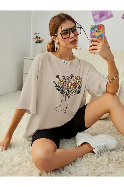 Keywest Μπουκέτο λουλουδιών χεριών με στάμπα Oversize Crew Neck T-shirt