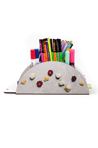 kutuTR Wooden Vip Flowers Series Rainbow Ruled Desktop Pen Holder Organizer Assembled Boxed