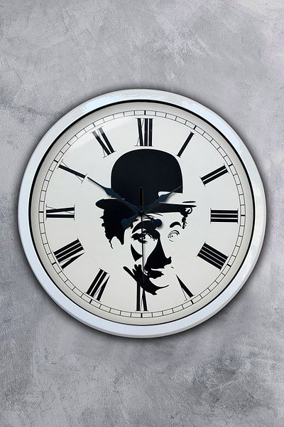 Kasva Concept Ceas de perete Charli Chaplin din metal alb de 40 cm