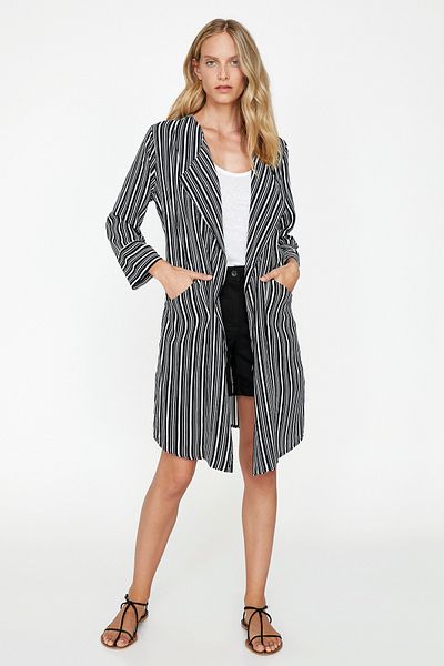 Koton Žena
 Černé pruhované kimono 8YAK52671UW