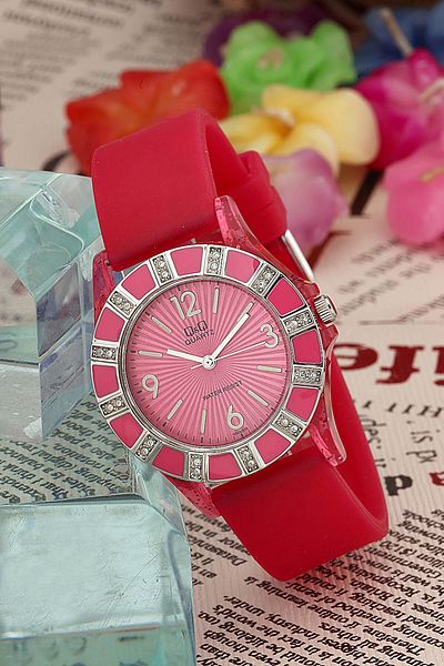 Q&Q Women's Wristwatch 3A1663