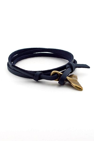 Solfera Men's Fish Tail Shaped Navy Blue Original Leather Bracelet BT362