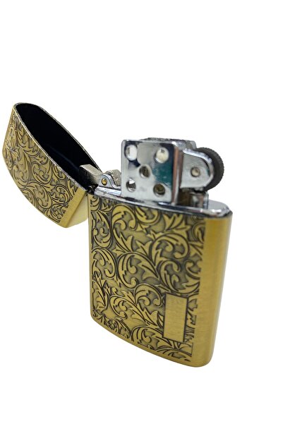 Silvio Monetti Benzinli Çakmak Eskitme Sarı Kabartma Desenli 109145