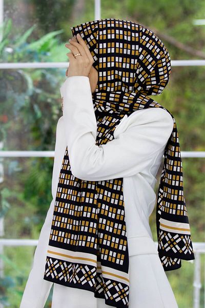 Vissona Γυναικείο σάλι πολυτελείας Medina Silk Mustard