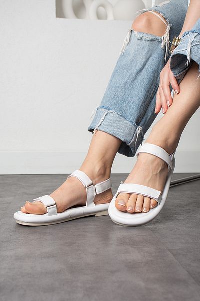 Ayax White Velcro Daily Puff Women's Sandals