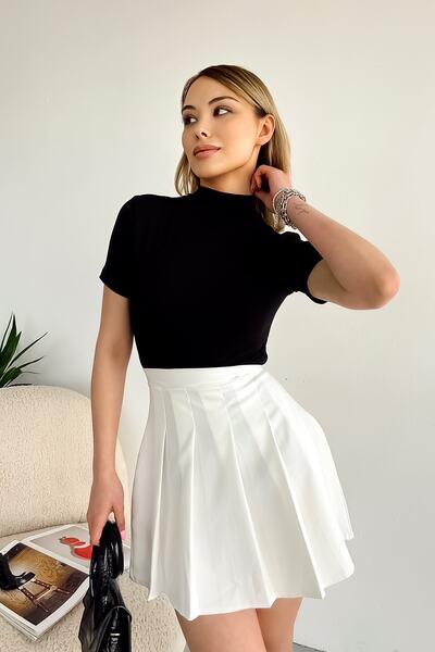 LACHT جسم فيسكوز أسود بأكمام قصيرة وياقة واقفة للنساء