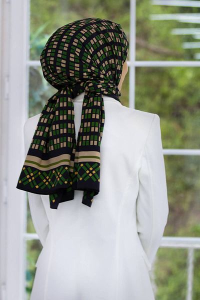 Vissona Γυναικείο σάλι πολυτελείας Medina Silk Emerald Green