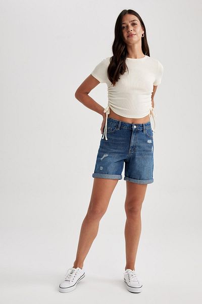 DeFacto Boyfriend Regular Waist Folded Leg Jean Shorts A2689ax23sm