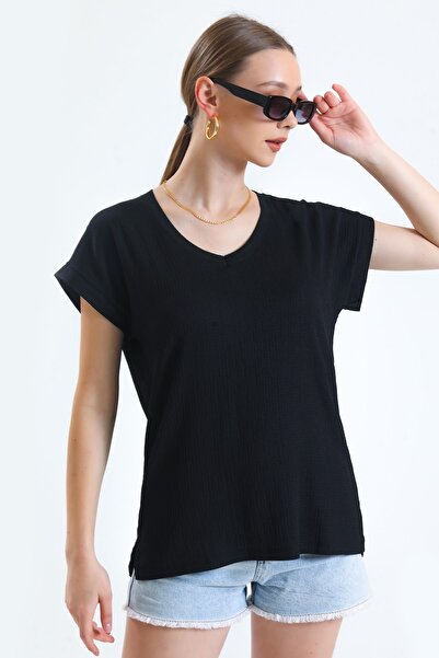 MD trend Γυναικείο μπλουζάκι με νυχτερίδα με λαιμόκοψη σε μαύρο χρώμα