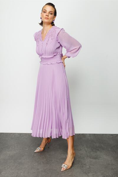 Nefeli Special Stone Embroidered Pleated Dress