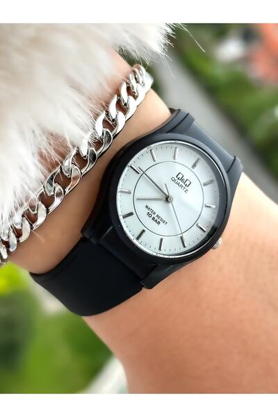 Q&Q Brand Black Silicone Band, Suitable for Pool and Sea Use, Women's Wristwatch + bracelet