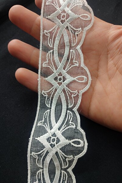 DUAYEN Organze Üzerine Işleme Dantel Güpür Kenar Imza Desen 1 Metre