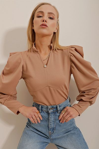 Trend Alaçatı Stili Γυναικεία μπεζ πλήρης γιακάς Princess Sleeve Woven Crop Μπλούζα ALC-X9659