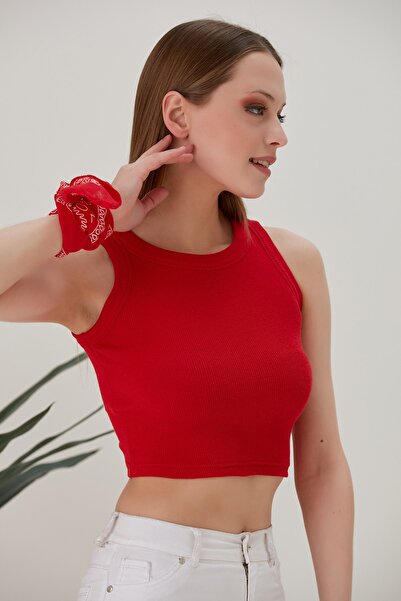 CATSPY Kırmızı Fitted/vücuda Oturan Geniş Biyeli Halter Yaka Fitilli Esnek Örme Crop Bluz