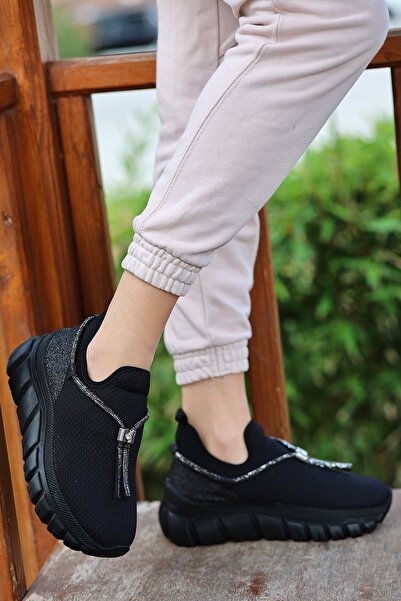 Madam Tarz سورفي تريكو على أساس ستون سبورتس