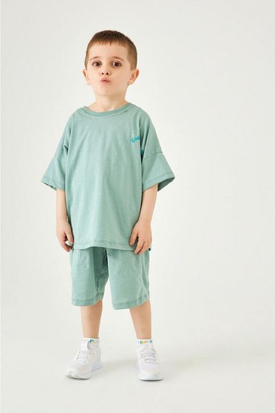 Perendi Crew Neck Off Shoulder Basic Unisex Παιδικό Σετ με Κεντητό Σορτς Πράσινο