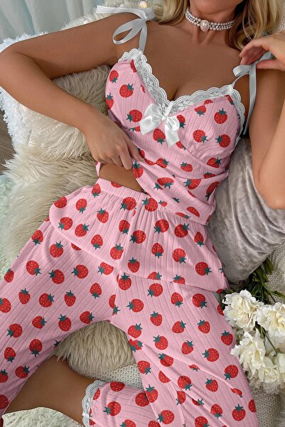 PEMBİŞ HOMEWEAR Paila Strawberry Strap Pajama Set