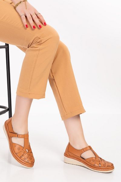 Akgün Terlik Pantofi ortopedici cu velcro ajustabili din piele naturală maronie