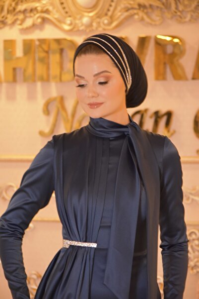 MAHİDEVRAN أفرا فستان سهرة باللون الأزرق الداكن