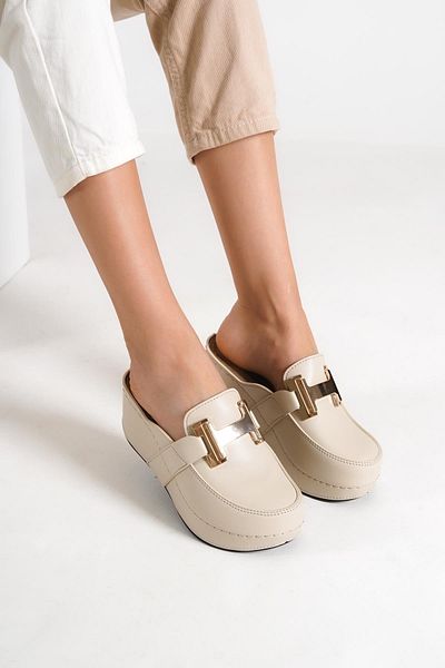 Capone Outfitters Anatomisch weiche, bequeme Mutterhausschuhe mit Keilabsatz