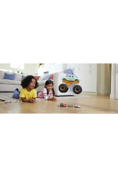 CARS Akrobat Ivy Karakter Aracı Hmd76