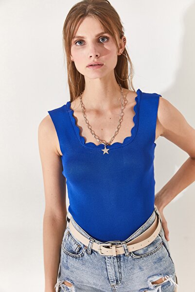 Olalook Жіноча трикотажна блузка Saks з синім коміром BLZ19001450