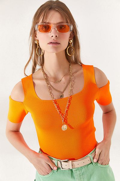 Olalook Orangefarbene Damen-Strickbluse mit Schulterausschnitt und quadratischem Kragen BLZ-19002289