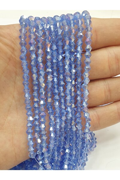 CRYSTALSHOP 4 мм Піраміда Світло-сапфіровий кришталь Бончук (10 ДІЗІ)