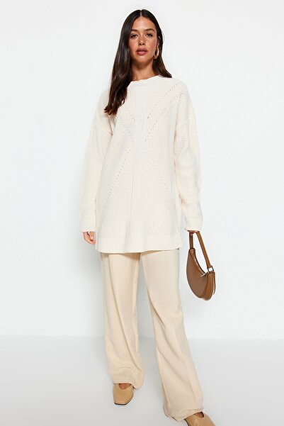 Trendyol Modest Stone Crew Neck Knitwear Sweater TCTAW24AK00023