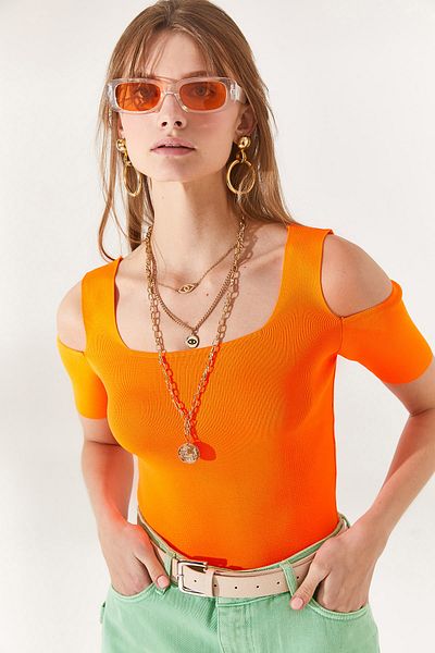 Olalook Orangefarbene Damen-Strickbluse mit Schulterausschnitt und quadratischem Kragen BLZ-19002289