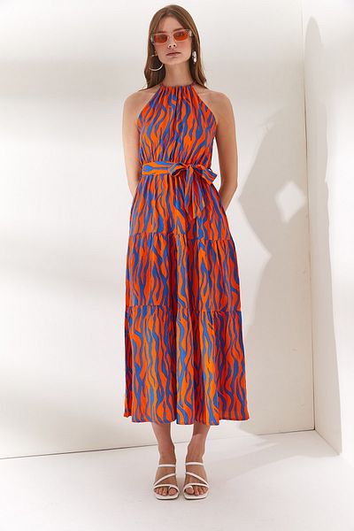 Olalook Damenkleid aus gewebtem Viscon in Zebra-Orange mit Neckholder und Gürtel ELB-19001548