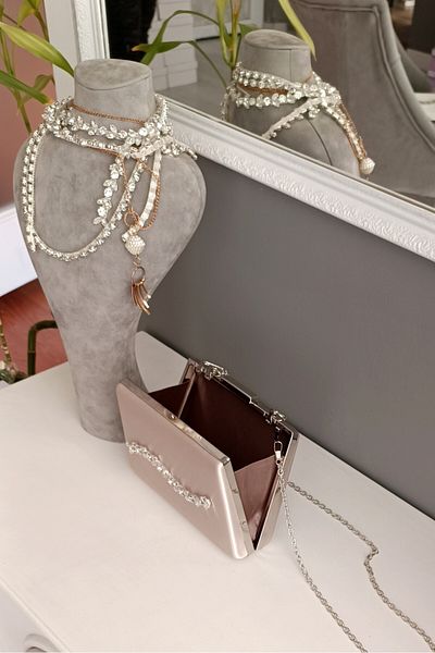 LA CALZATURE Βραδινό φόρεμα Skin Satin Hand-handed Chain Waterway Stone Γυναικεία τσάντα