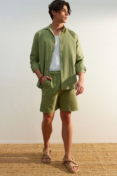 Trendyol Collection Χακί χαλαρή εφαρμογή, βαμβακερό σορτς με κορδόνια TMNSS23SR00056