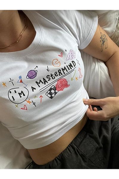 Touz Sunt un Mastermind Printed Crop alb