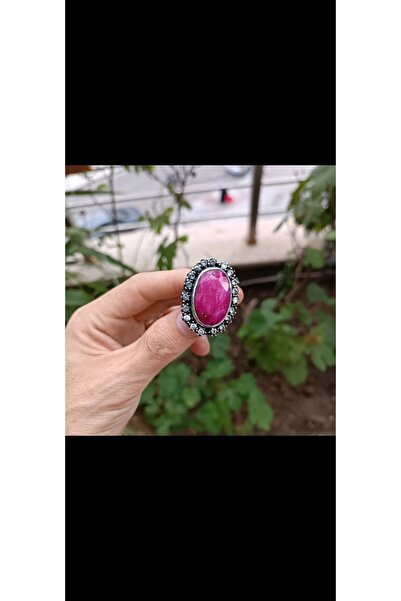 Gümüşhanesi Yakut Taşlı Zirkon Süslemeli 925 Ayar Gümüş Yüzüğümüz