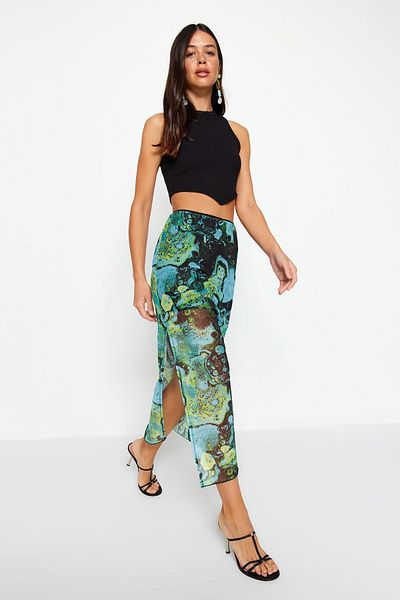 Trendyol Collection Blau gemusterter Maxi-Rock aus Tüll mit Spitzendetail und Stretch-Strick TWOSS23ET00369
