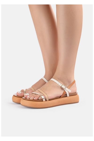 INUOVO Sandalen