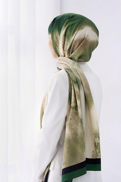 Vissona Γυναικείο σάλι πολυτελείας Medina Silk Emerald Green