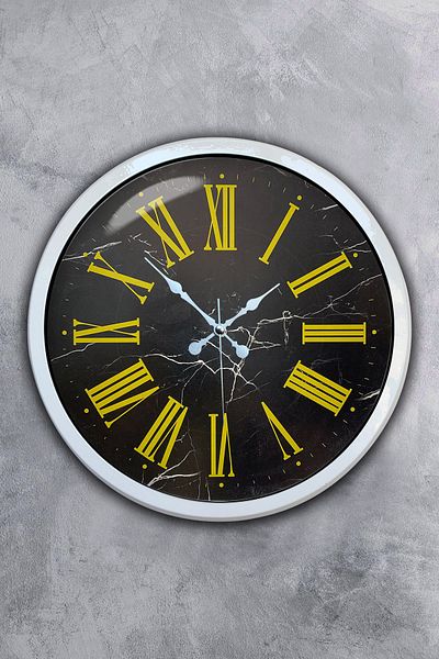 Kasva Concept Gift 40 cm White Metal Yellow Roman Numeral Wall Clock