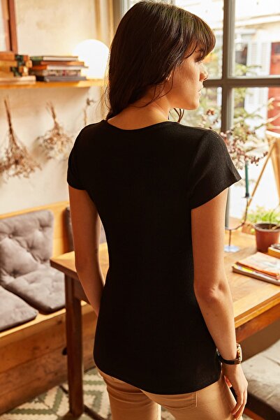 Olalook Schwarzes Camisole-T-Shirt mit Nieten für Damen BLZ-19000171