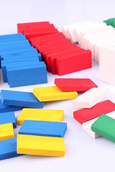 Learning Toys 100-Piece Wooden Domino Set /