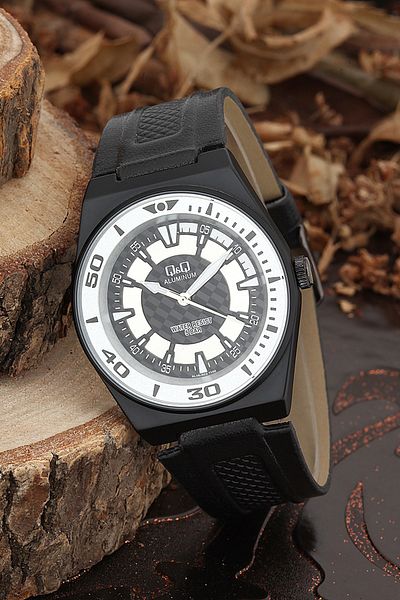 Q&Q Women's Wristwatch 3B887