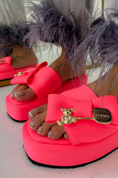 Shoebutik Papuci de scuba Dolly Neon Pink