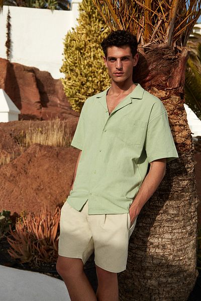 Trendyol Collection Grünes, übergroßes Sommer-Baumwollhemd TMNSS23GO00080