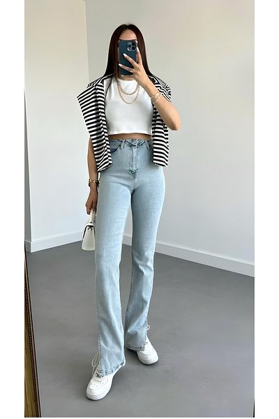 Trn JNS Travelista Women's Light Blue Snow Wash Side Slit Spanish Fit Flare Leg High Waist Jeans