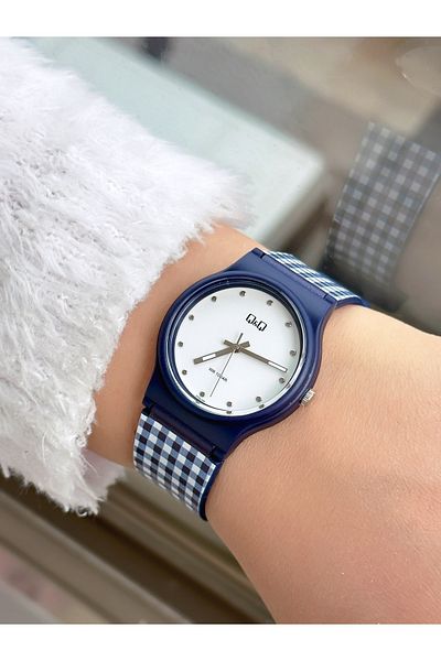 Q&Q Vp46j046ye Waterproof Silicone Band Teen Girl Wristwatch
