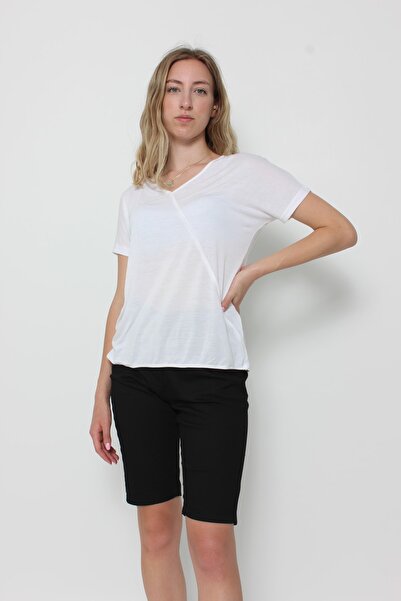 BNT Kadın Şort Paça Yırtmaçlı