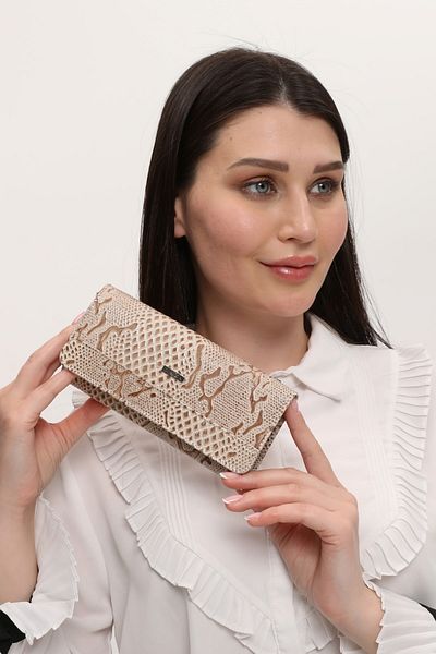 DERKON Crocodile Patterned Useful Genuine Leather Women's Wallet Cream