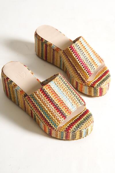Modabuymus Women's Multicolored Straw Wedge Heeled Slippers - Queen